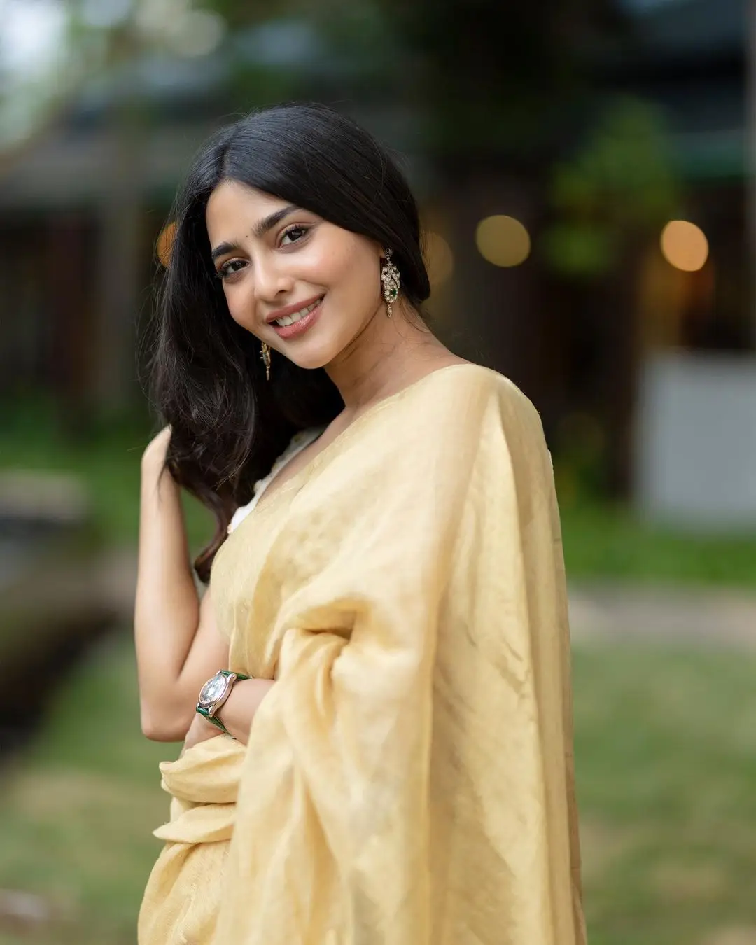 AISHWARYA LEKSHMI IN YELLOW COLOR SAREE SLEEVELESS GREEN BLOUSE